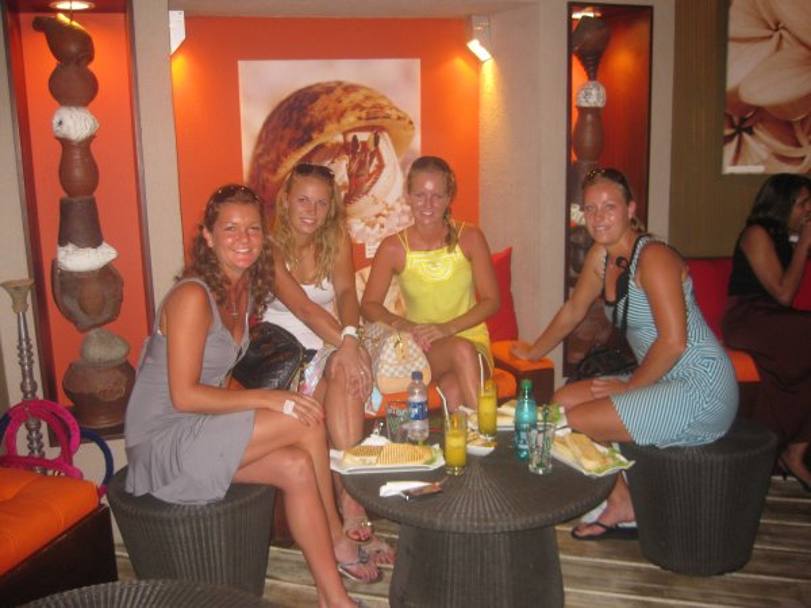 Angelique Kerber, Caroline Wozniacki e le sorelle Agnieszka e Urszula Radwanska durante una vacanza del 2009 